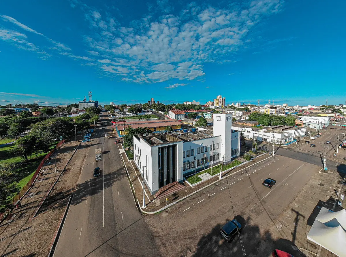 Nova lei garante adaptações no ambiente de trabalho para servidores com deficiência em Porto Velho