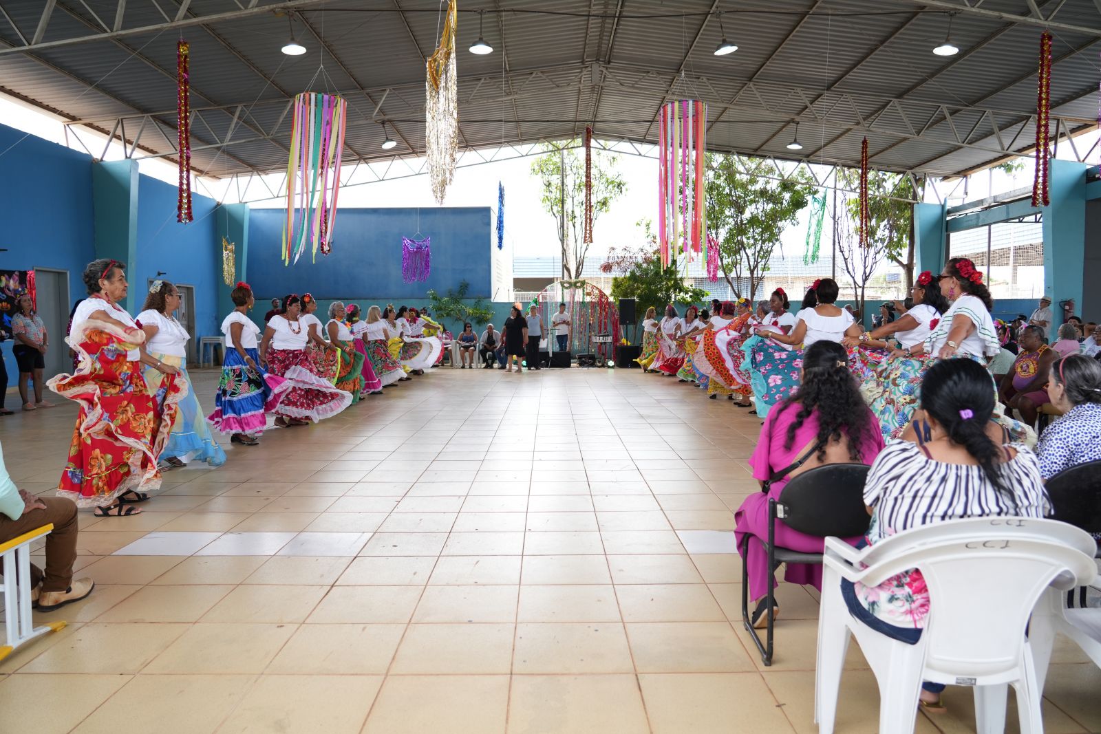 Apresentação do Grupo de Carimbó do CCI abriu a festa